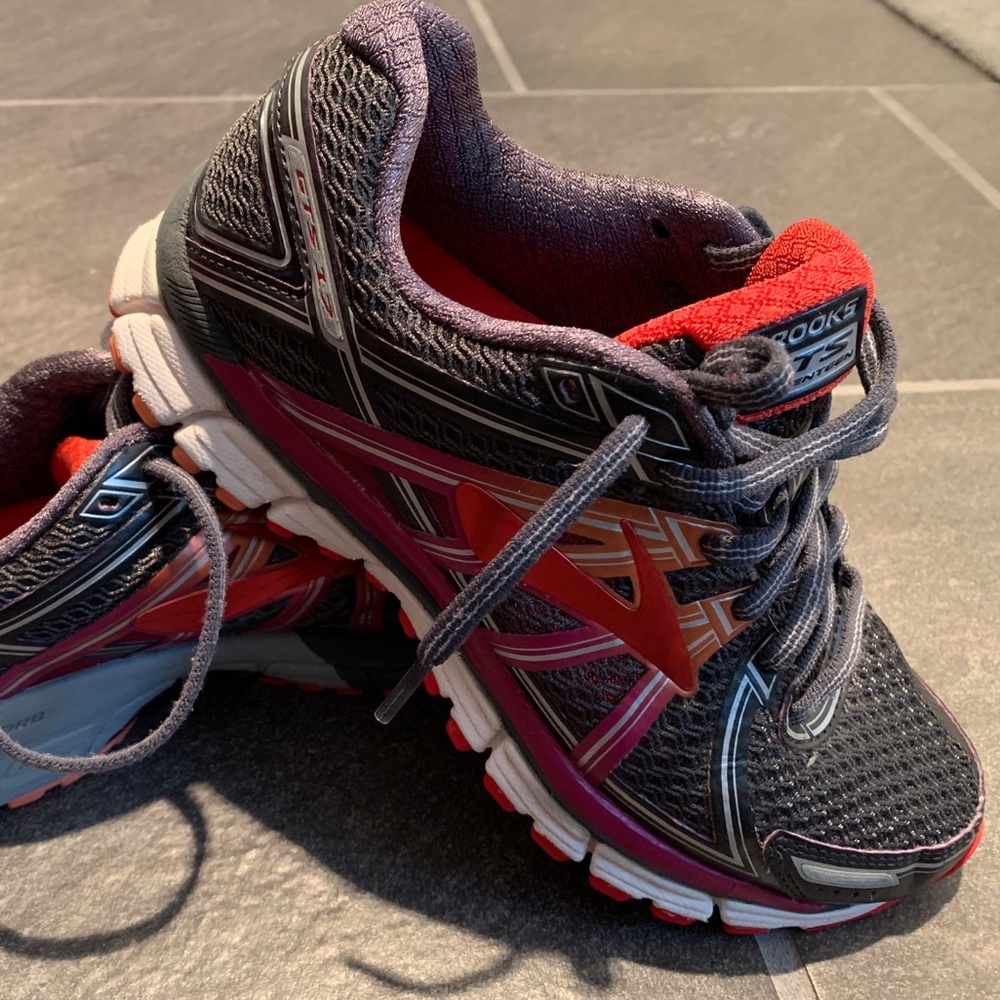 Brooks Adrenaline GTS 17